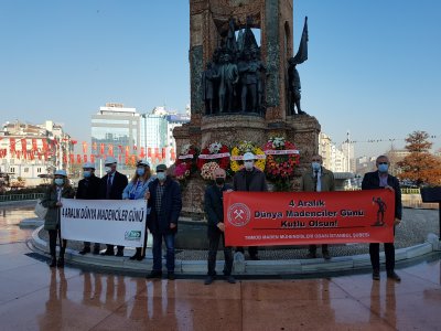 4 Aralık Dünya Madenciler Günü`nde Taksim Cumhuriyet Anıtına Çelenk Koyma Töreni Düzenlendi