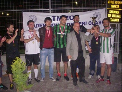 Uygur URCUN Futbol Turnuvası Tamamlandı.(06.04.2012)